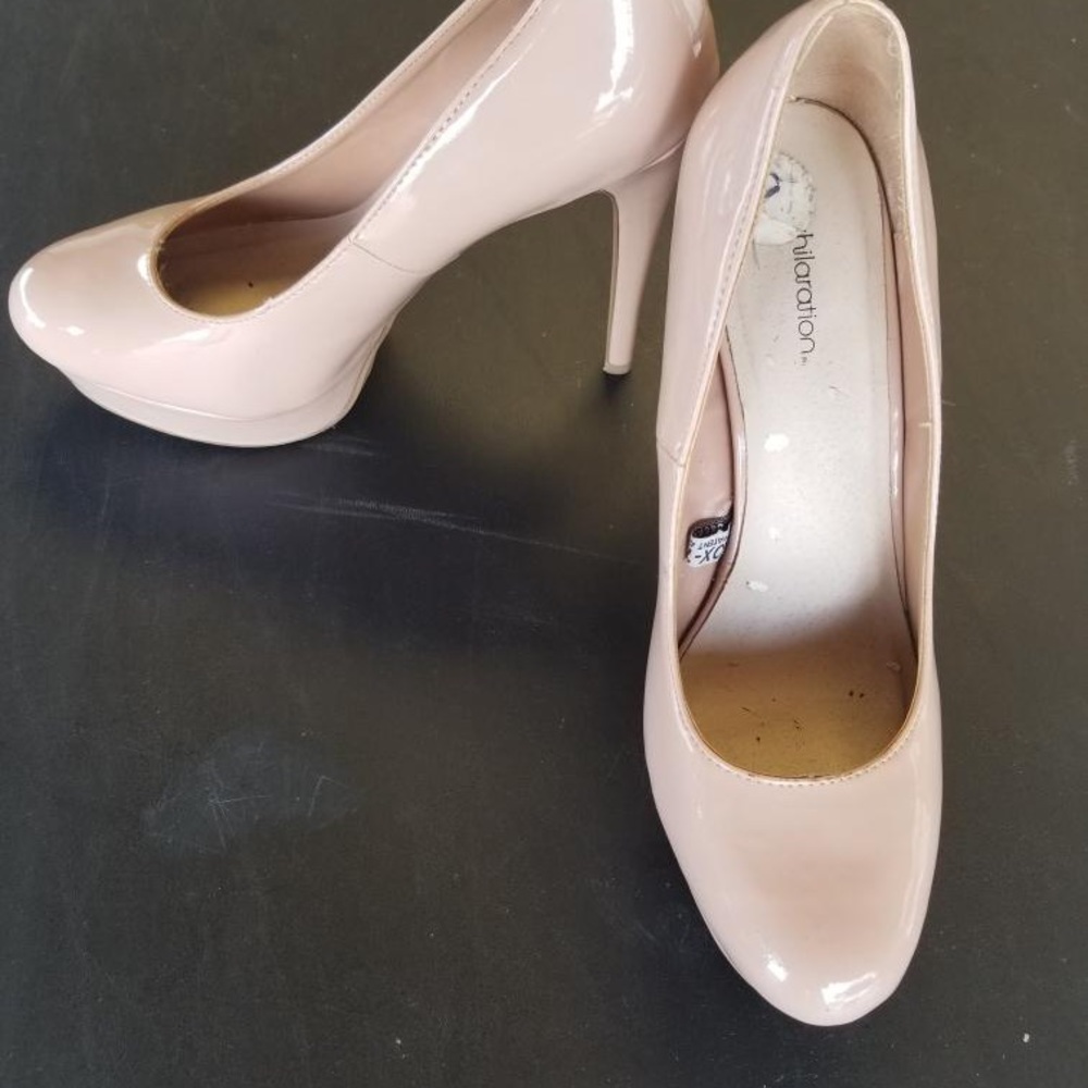 Beige heels